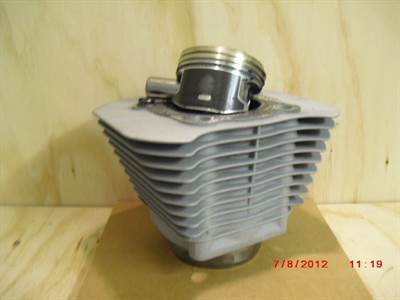Cylinder & Piston  silver XL 883 used